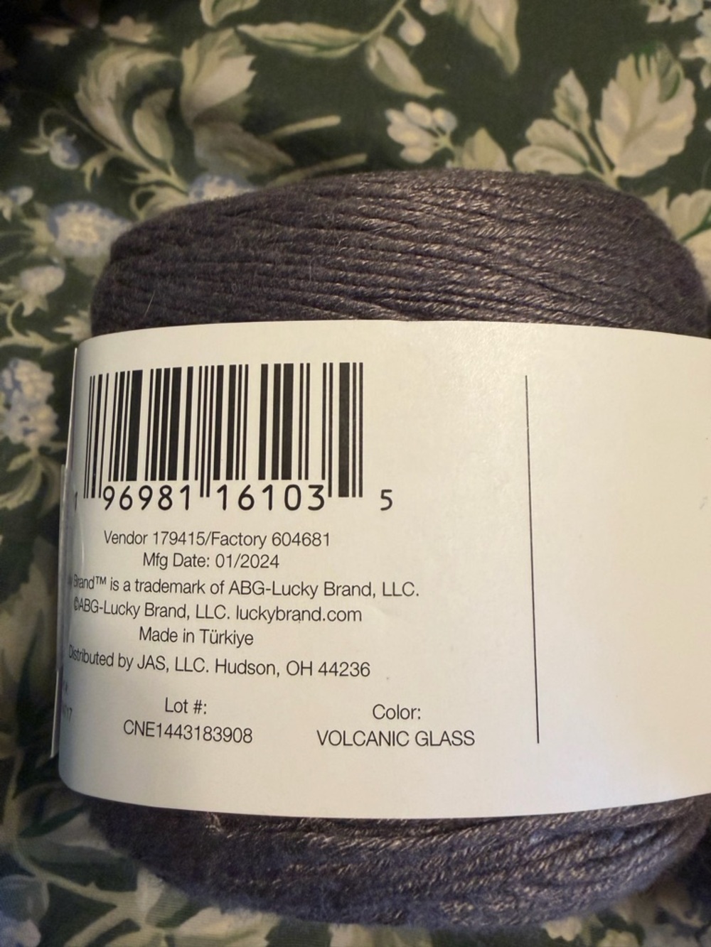 Lucky Brand Bamboo Yarn in steel grey slight luster two cakes new - Picture 2 of 4
